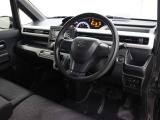 運転席廻りです。