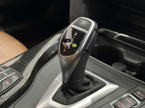 8速ステップトロニック付AT I-driveコントローラーでモニター部分を操作します。直感的に使用することが可能です。
