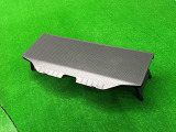 ラゲージアンダーボックスの蓋であるデッキボードを取り外して,レジャー時にテーブルとして使用できる便利なラゲージアイテムです