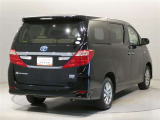 ご覧の車両以外にも多数のU-CARを展示販売しております。