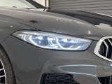 BMWレーザーライトとても明るく配光も良いので夜間の運転も安心です。