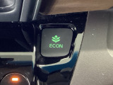 ★ECONスイッチ★ エコドライブを加速しよう!スイッチをONにすると、運転の仕方によるロスを抑え込み燃費をよくするようクルマが頑張ります(*^ー^*)燃費向上にチャレンジ♪