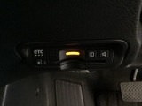 ハンドルの左下にETCがついています。高速道路の料金所の通過も楽々です。 カードの取り出しもしやすい場所についています。