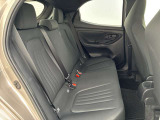 運転席や助手席だけでなく、カーテンエアバッグも装備しています。側方からの衝撃からもしっかりお客様を守ってくれます。