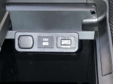 USBポートにケーブルをつなげばスマホの充電が可能です。
