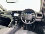 運転席まわりです。 各操作スイッチは使いやすい位置に配置されてます。