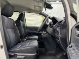 見通しのよいすっきりとした視界で、誰でも運転しやすいです。運転のしやすさは疲れにくさにも繋がりますよ♪