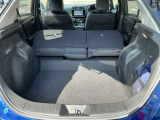 シートを倒してフルフラットに、長い荷物も楽々積み込めます。