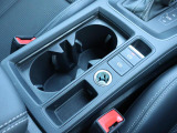 Audi正規ディーラーが高品質をお約束。高度な訓練・教育を受けたAudi専任メカニックが、100項目にもおよぶ精密な点検を実施いたします。すべてをクリアしたAudi車だけが、あなたのお手元に届けられるのです。