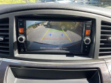 特に知らない場所での駐車・車庫入れなどには気を使います。 そんな時にはバックカメラがとっても便利。 ドライバーの死角をサポートしてくれるので安心・安全が確保できます。