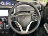 【ステアリングスイッチ】運転中、前方から目線をそらすことなく、オーディオ等の操作が可能な便利機能!安心&快適なドライブを演出してくれます♪