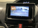 バックガイドモニターで、後方を確認しながら安心して駐車することができます。運転初心者も熟練者も必須の機能ですよ!