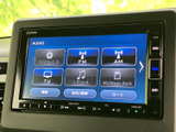 お気に入りの音楽をクリアな音質で楽しめます。様々なメディアに対応しているので、飽きることなくドライブを楽しめます。