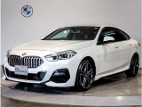 【BMWの伝統】BMWのお車は、&ldquo;駆け抜ける歓び&rdquo;を意識し、走行の安定性とコーナリングの良さを追求し、思い通りにハンドルの操作可能です。
