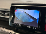 バックギアに入れるだけで自動でリヤカメラに切り替わります!車庫入れやバックが苦手な方にオススメ!