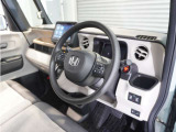 ◆視界広々で非常に運転しやすくロングドライブでも疲れを感じさせないすっきりとまとまったインパネ周りです。