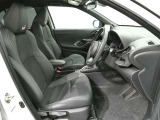 傷みやすい運転席シートも比較的状態良好なお車になります!!