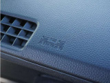【助手席エアバッグ】助手席エアバックが付いてます。助手席の搭乗者を万が一の事故の際に衝撃から体を守ってくれます。