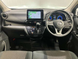 運転席からの視界が左右に広く隅々まではっきりと見えます!クルマの前端も把握しやすく安心です!