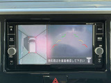 アラウンドビューモニター搭載。上から見下ろしたように液晶に映るのでスムーズな駐車をサポートします。