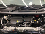 エンジンルームもクリーニング済みできれいですよ。日産の整備士がしっかりと丁寧に点検していますので安心してお乗りいただけます