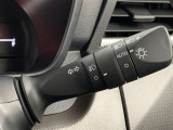 車外の明るさによって自動で点灯・消灯するオートライト