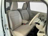 【運転席・助手席】内装ルームクリーニング済みです。しっかり綺麗にしていますので、是非、お確かめください。車に自信があるからこそ、是非一度ご来店頂き内外装も見てもらえると幸いです。