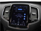 【CleanZone アドバンスト・エア・クオリティ・システム(PM2.5センサー、車内自動換気機能付)】PM 2.5粒子を最大95%車外に排出。全自動空気清浄機で、車内の空気の質を向上させます。