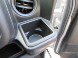運転席ドリンクホルダー