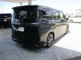 自動車保険も取り扱っております。この機会に保険を見直しましょう♪