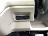 ビルトインタイプの【ETC】で見た目もスッキリ。高速道路の利用にとても便利です。