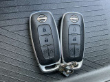 インテリジェントキーです。キーを取り出す事なく、車両のボタン操作だけてドアロック操作やエンジン始動等が可能です。