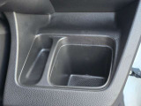 小物収納スペースも確保しており、車内をすっきり保てます。