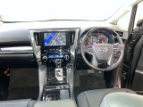 この車で色んな場所へドライブに出かけてみませんか。