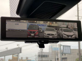 インテリジェント ルームミラー、車両後方のカメラ映像をミラー面に映し出すので、車内の状況や、天候などに影響されずいつでもクリアな後方視界が得られます。