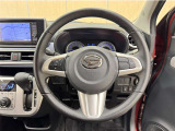 ステアリングスイッチ搭載!手を離さずに手元のスイッチでさまざまな操作が可能。運転中、視線をそらさなくても操作ができて安全です!