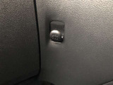 お買い物の袋を吊るす事ができます。荷物が倒れることを防ぎます。
