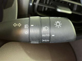【オートライト】車外の明るさに応じて自動的にライトの点灯・消灯をしてくれます