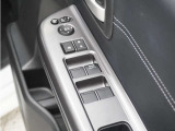 ◆パワーウィンドウスイッチ◆運転席から全席の窓の開閉操作を行うことが出来いつでも換気ができます!