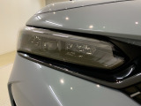 LEDヘッドライトは、点灯の瞬間から最大光量を発揮し、突然暗くなるトンネルなどでの安定感を高めます。