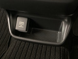 ソケット類も充実☆対応のケーブルがあれば車内でスマホなどの充電が可能です☆