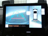 【バックモニター】 装備してます ♪(^_^)v 気になる後ろの見通しも、車庫入れに大活躍☆これが付いているだけでも違いますよ!!運転が困難な場所でも、しっかりサポート!心強い味方のモニターです♪