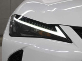 LEDヘッドランプには「オートマチックハイビームシステム」を搭載。夜間走行時にハイビームで走行可能と判断した場合、ロービームとハイビームを自動的に切り替え、前方視界確保をアシストします。