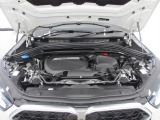 2.0リッター直列4気筒ディーゼルターボエンジン搭載。7速ATと相まって、低燃費で軽快な走りをご提供します。