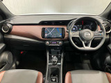 運転席からの視界が左右に広く隅々まではっきりと見渡せます。車の前端も把握しやすく安心して運転できます。