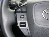 ステアリングスイッチ装備!運転しながら手元でオーディオの操作などができます。