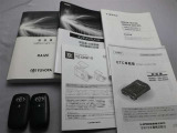 取説・メンテナンスノート・スマートキーの3点セットです。