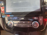 お好みの温度に合わせれば自動的に調節、オートエアコン装備。年中快適な車内。