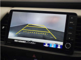 ◆リアワイドカメラシステム◆3種類の表示で後方確認をサポート♪セレクトレバーを「R」の位置に入れるとカメラ画像に切り替え。ノーマルビューでは従来のリアカメラと同様の標準的なビューで表示します!