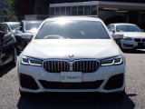 BMW在庫保有台数常時100台以上!ご来店の際はBMW本店(厚木市下荻野140-1)にご来店ください!弊社自慢の全天候型ショールーム!BMW在庫保有台数常時100台以上ございます!